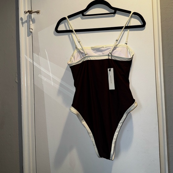 Commense Contrast Trim Metal Detail Spaghetti Strap One-Piece Swimsuit NWT - Picture 7 of 8